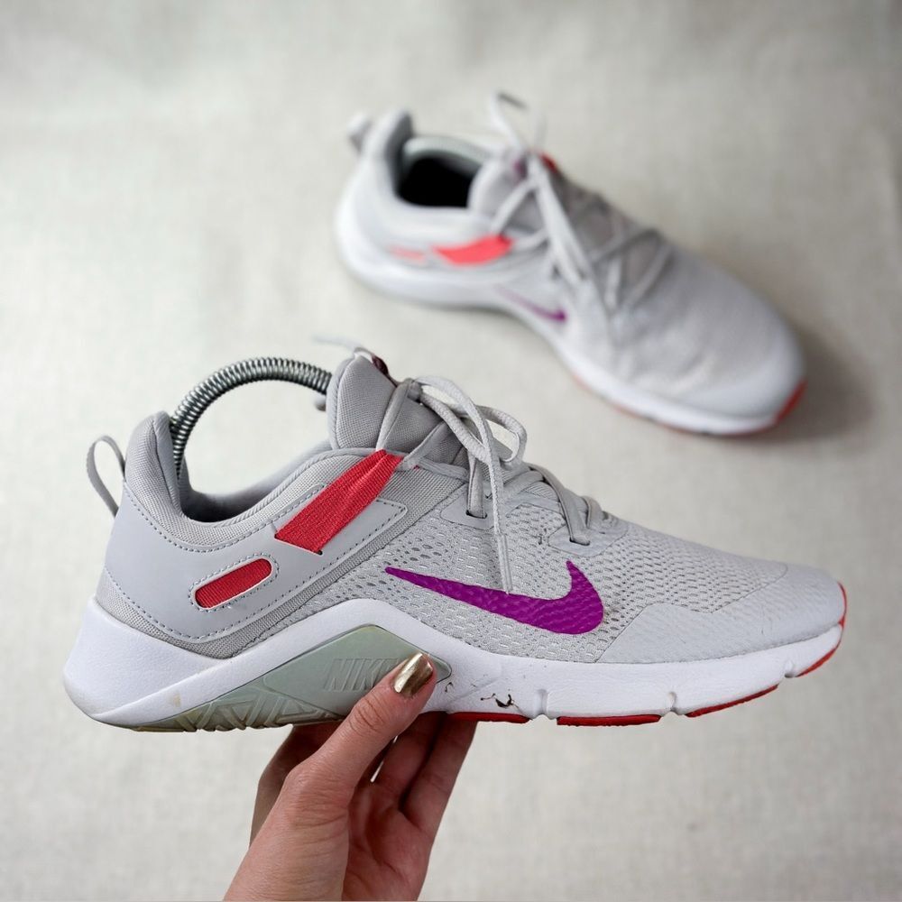 New Nike Legend Essential Women's Training Shoe Size 10